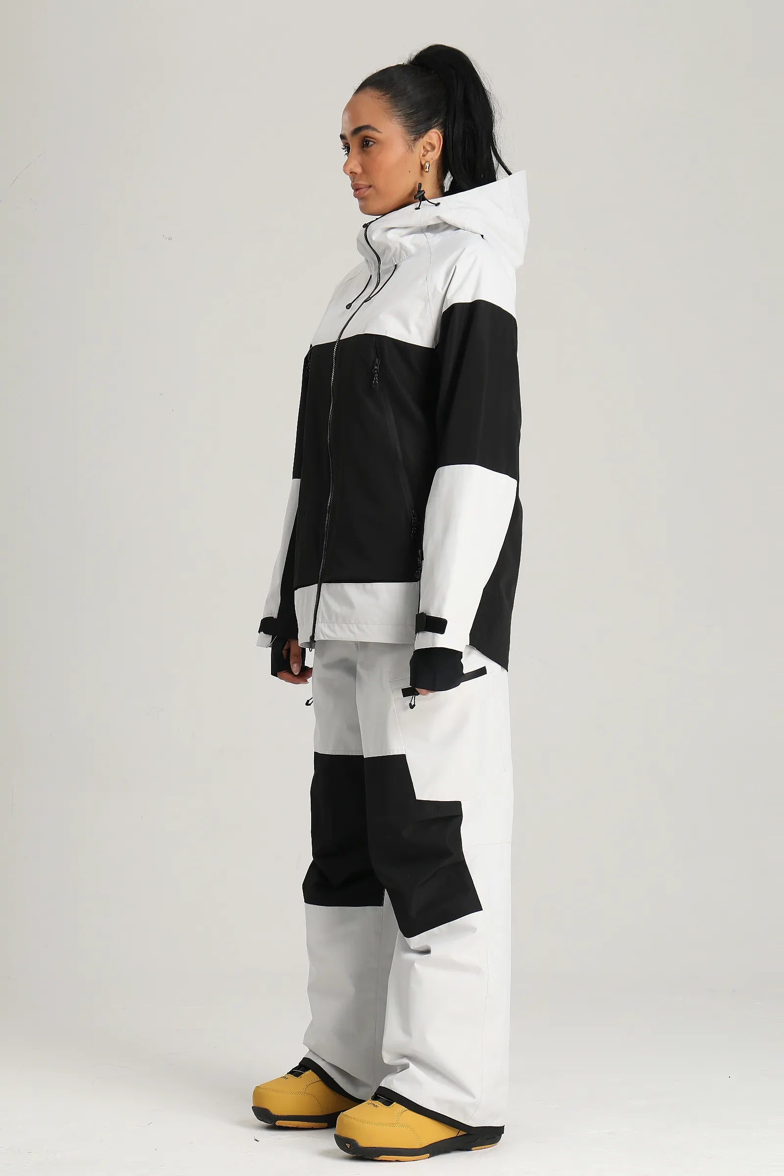 Women's Black & White Color Block Baggy Fit Insulated Snow Jacket