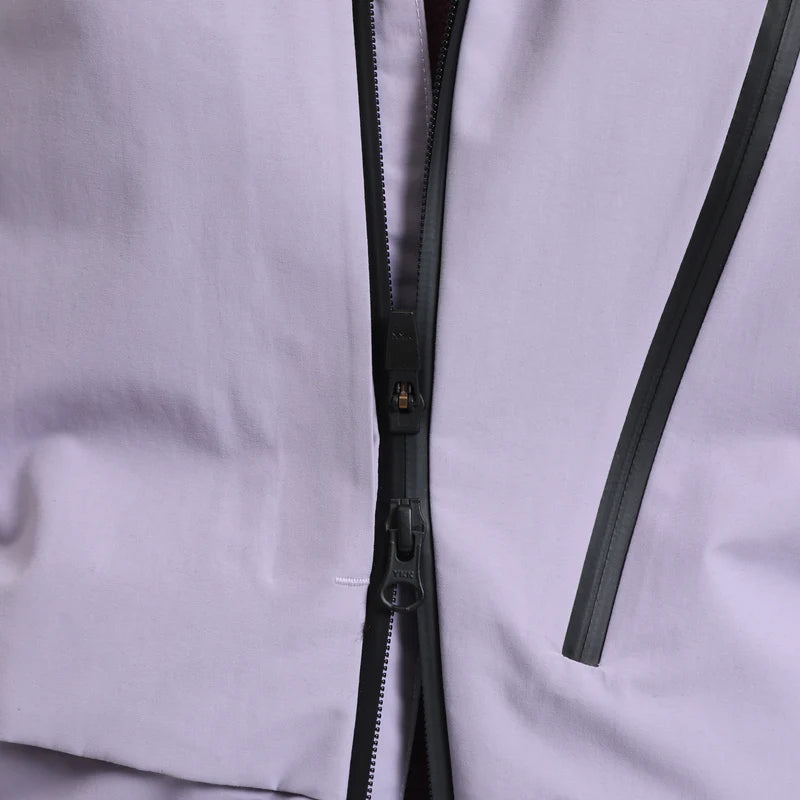 Two-Way Front Zipper
