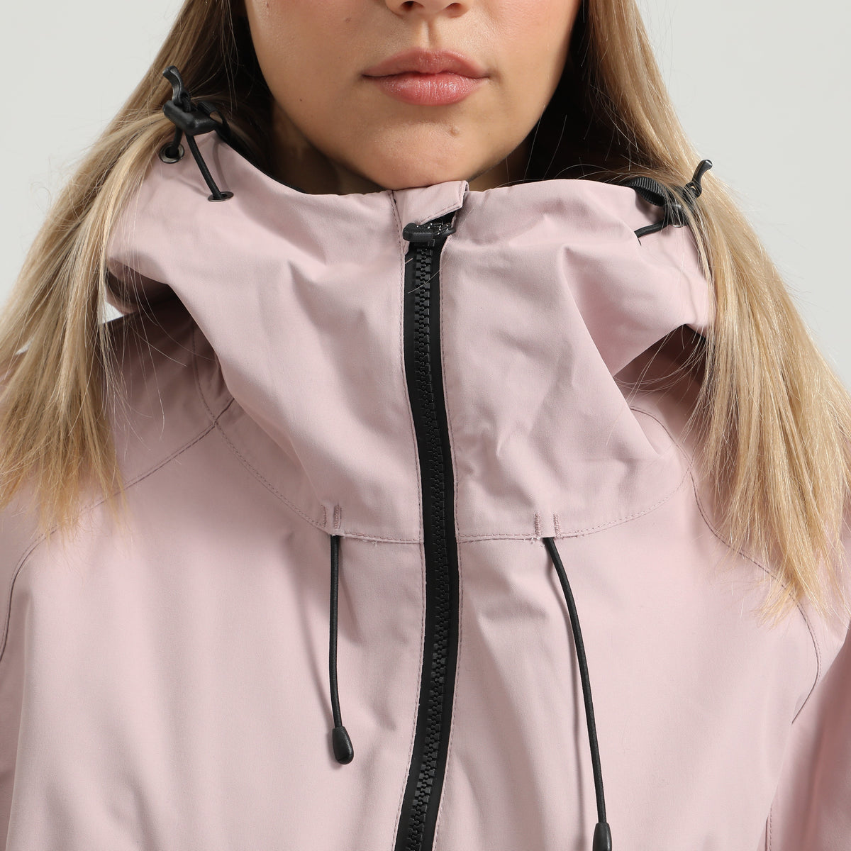 Capucha ajustable