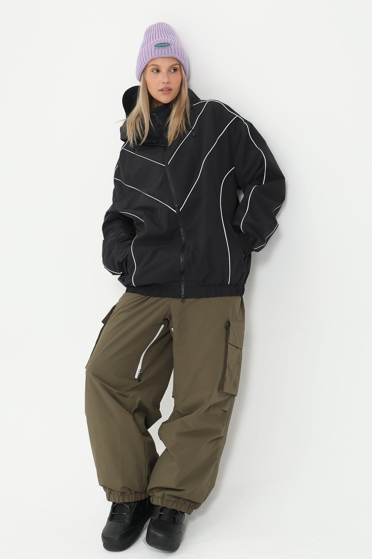 Women's Black V-Shaped Reflective Fit Snowboard Ski Jacket