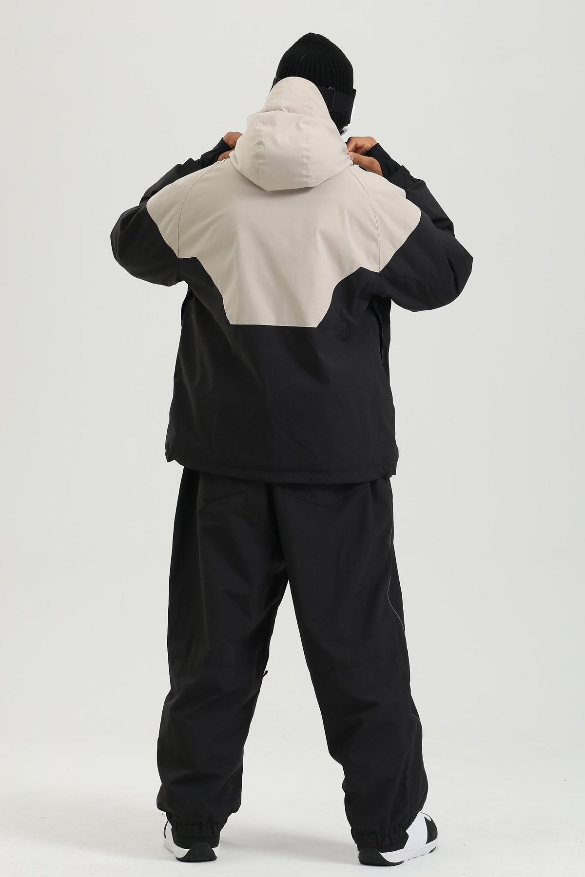 Oat Milk Black-GS-UJK2698-985-M (5).jpg