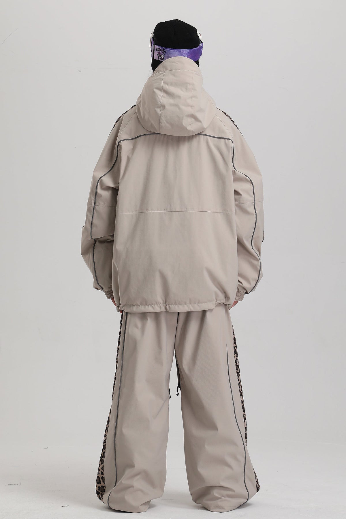 Off White-GS-UJK2718-BCE-W-2.jpg