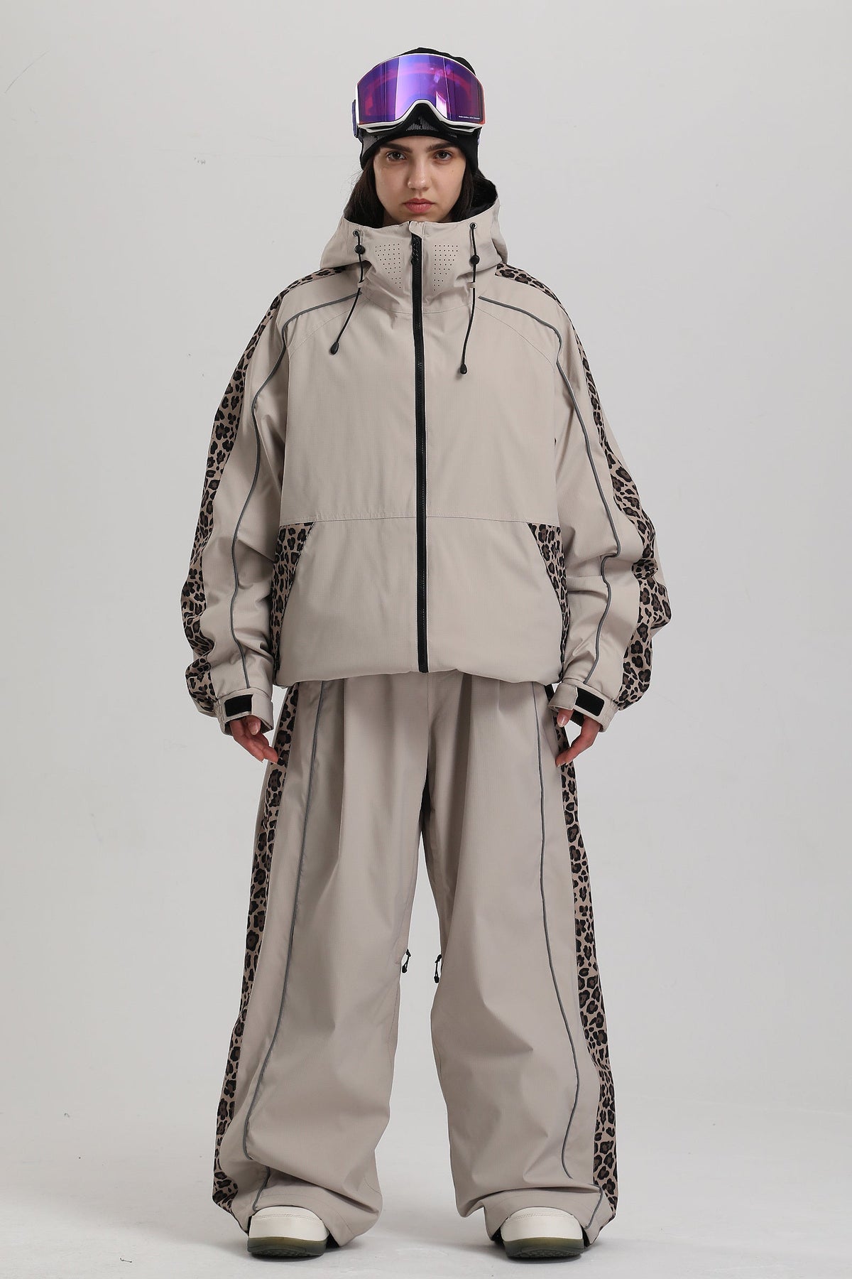 Off White-GS-UJK2718-BCE-W-3.jpg