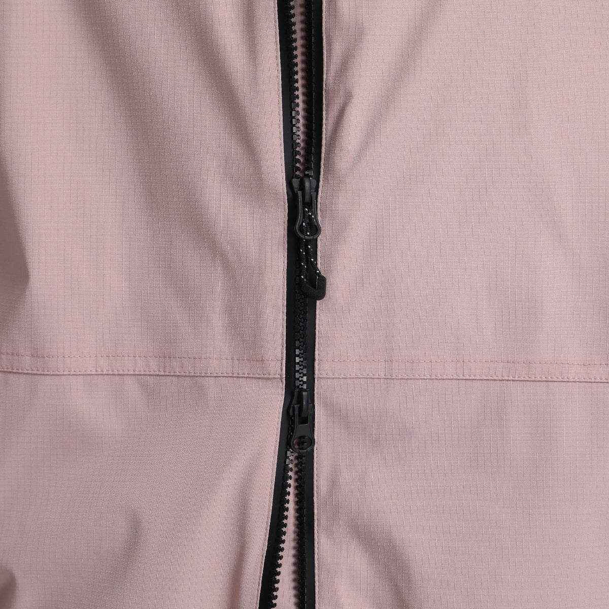 Two-Way Front Zipper
