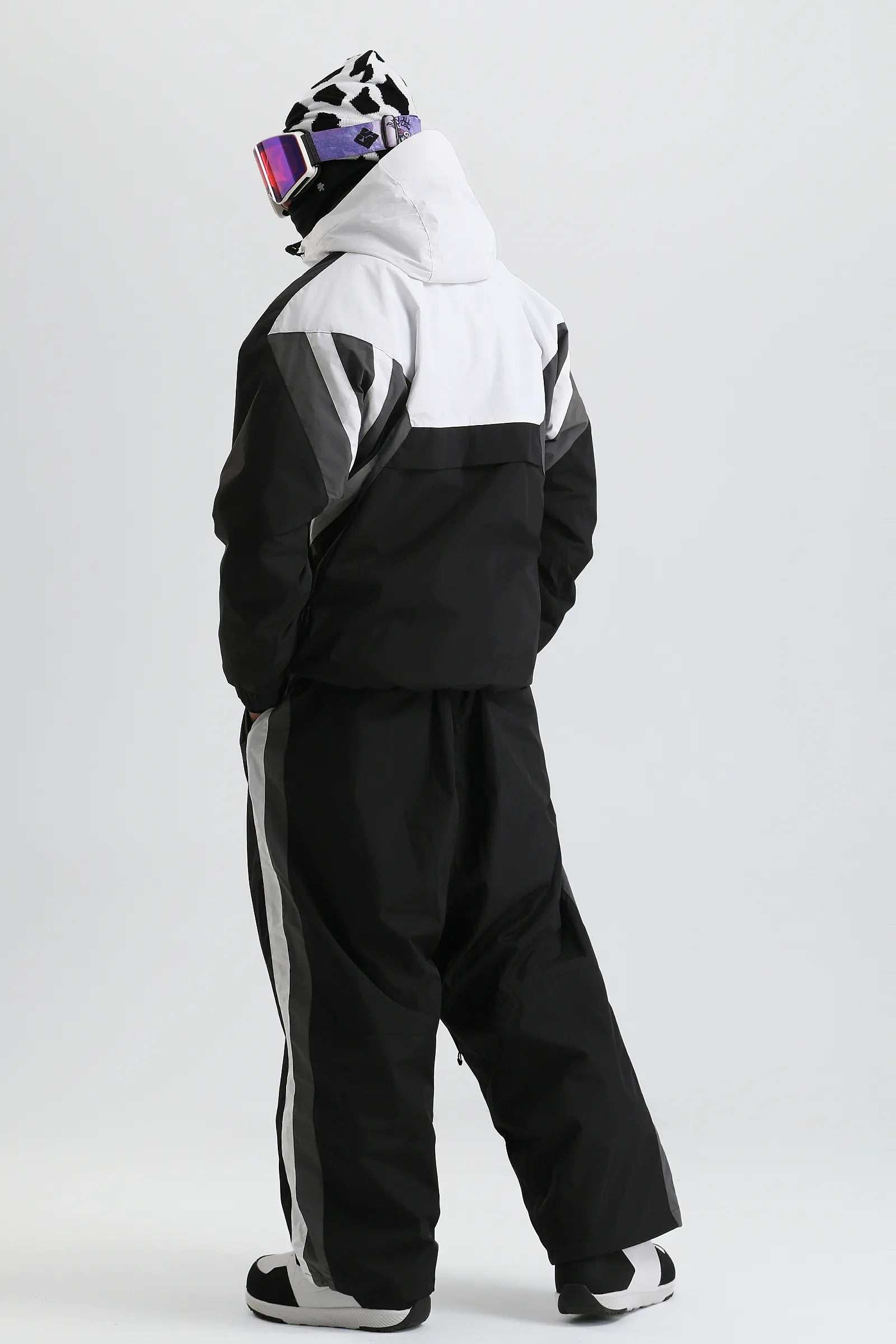 Black & White-GS-UPT2617-172-M-5.webp