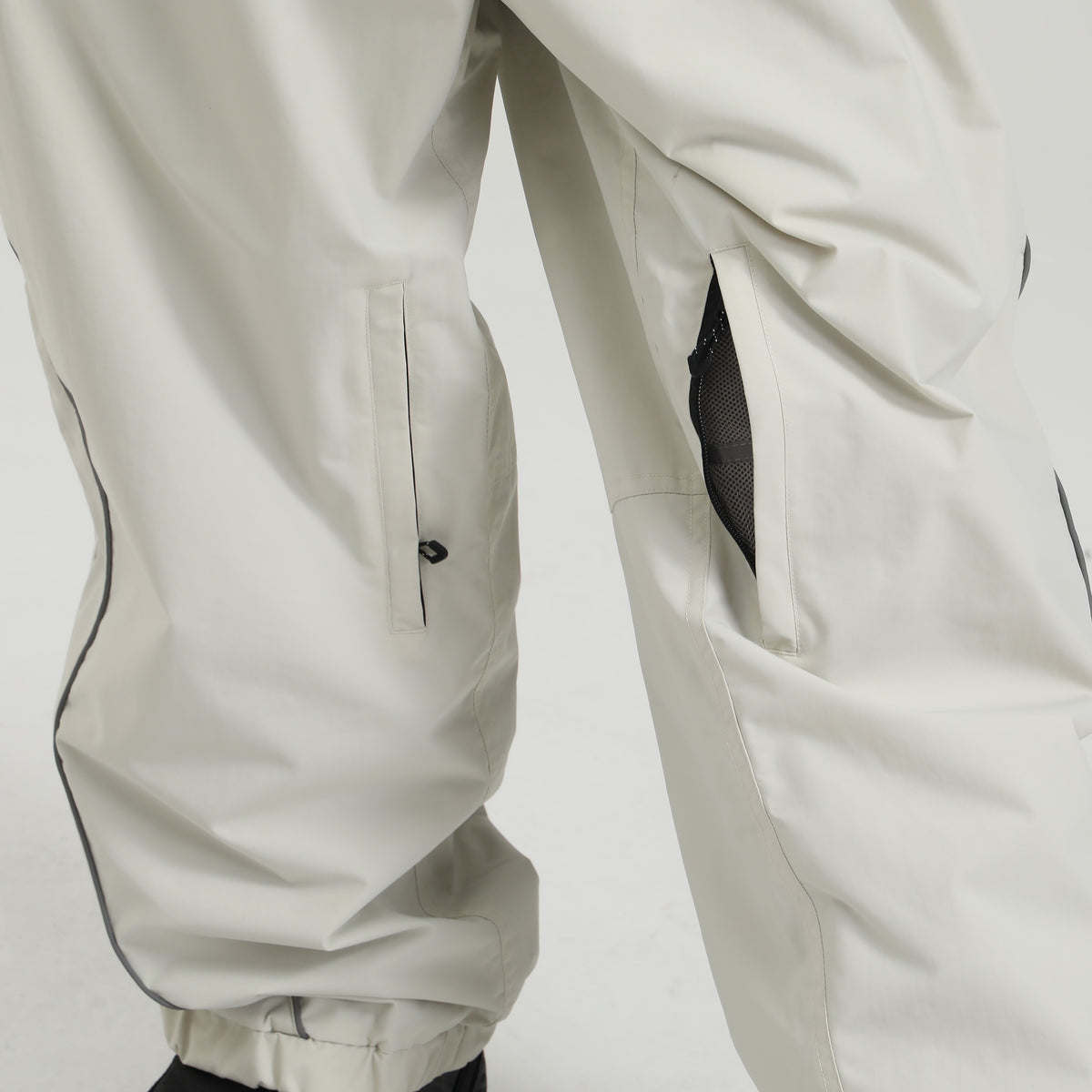 Inner Thigh Vent
