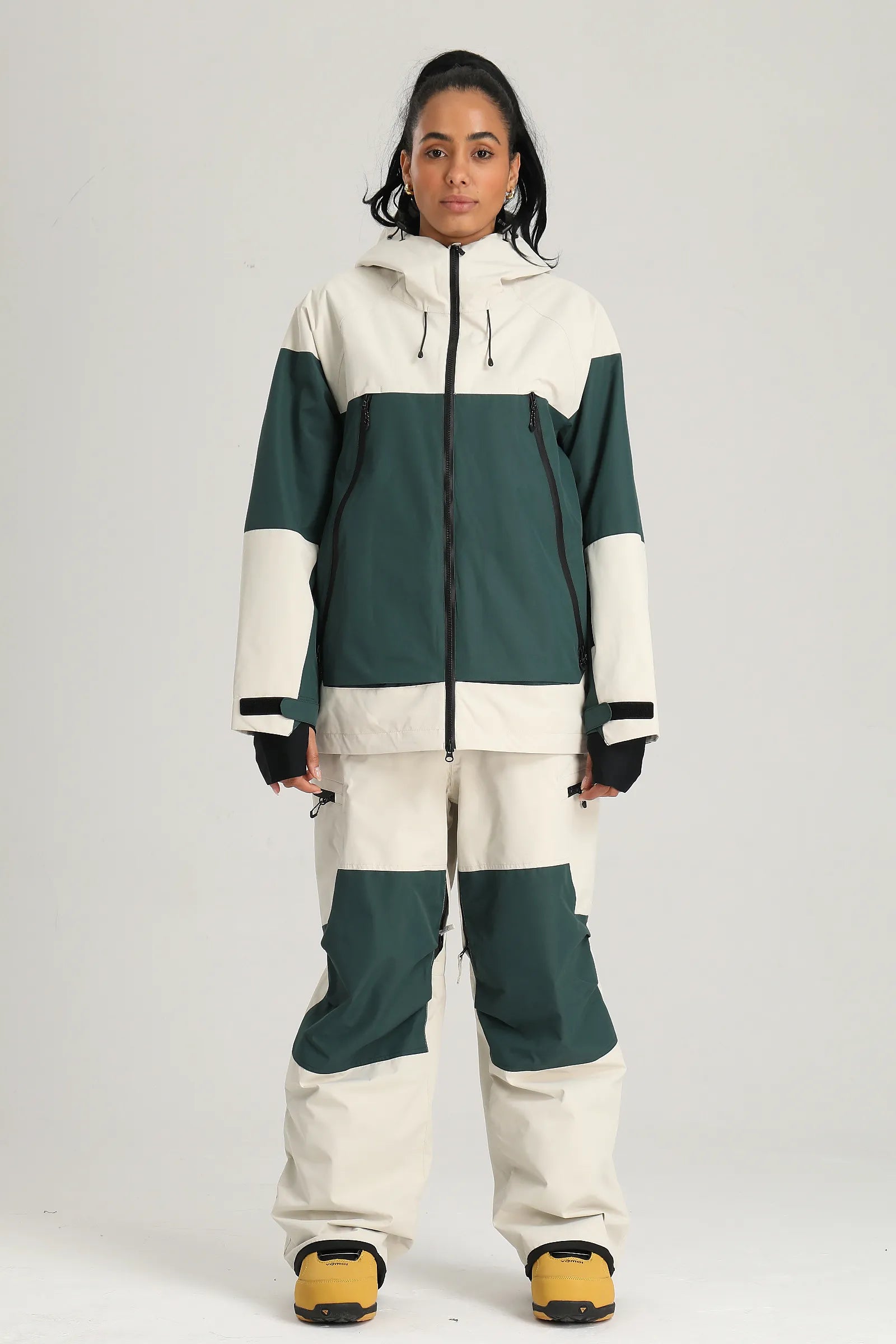 Women's Green & Off White Color Block Relaxed Fit Technical Snow Pants