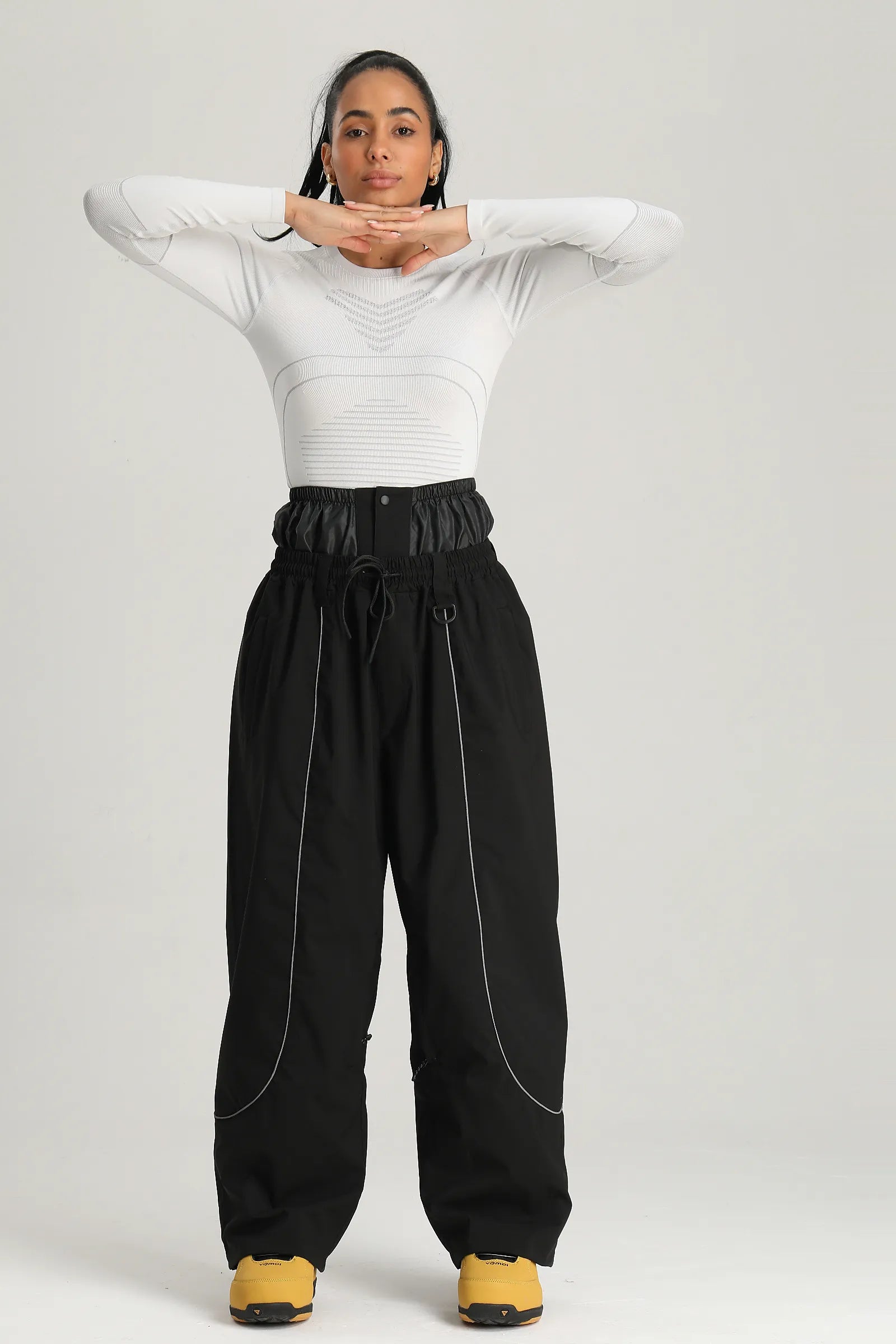 Women's Black Utility Reflective Baggy Snowboard Pants