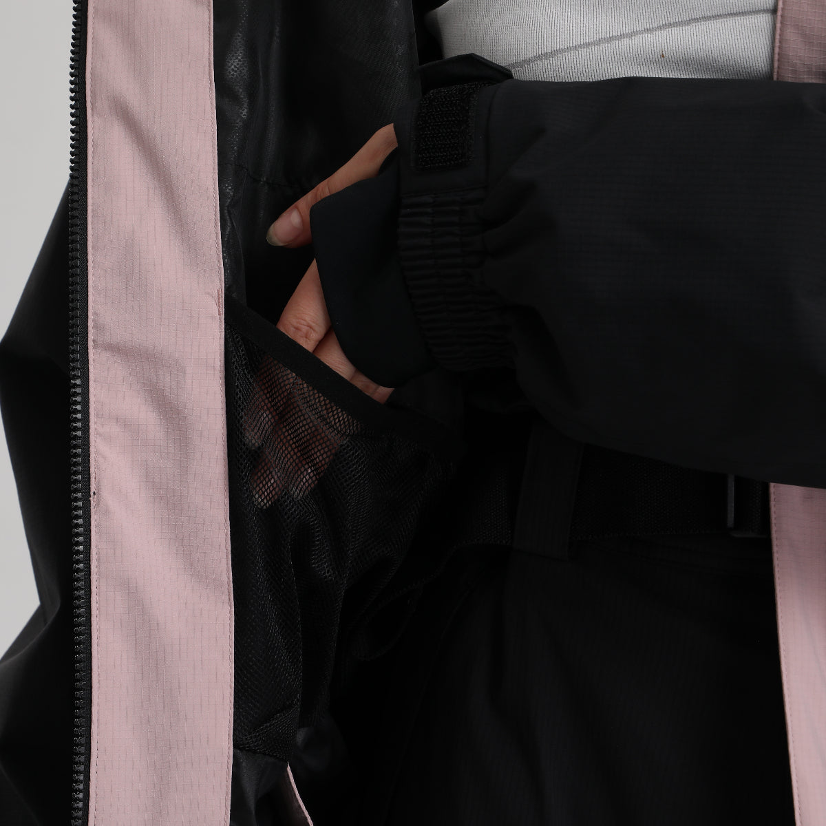 Mesh Pocket
