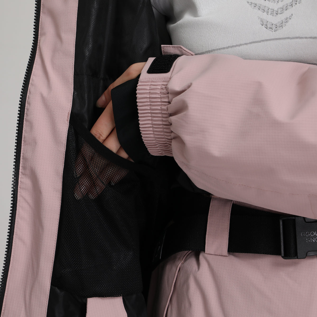 Mesh Pocket
