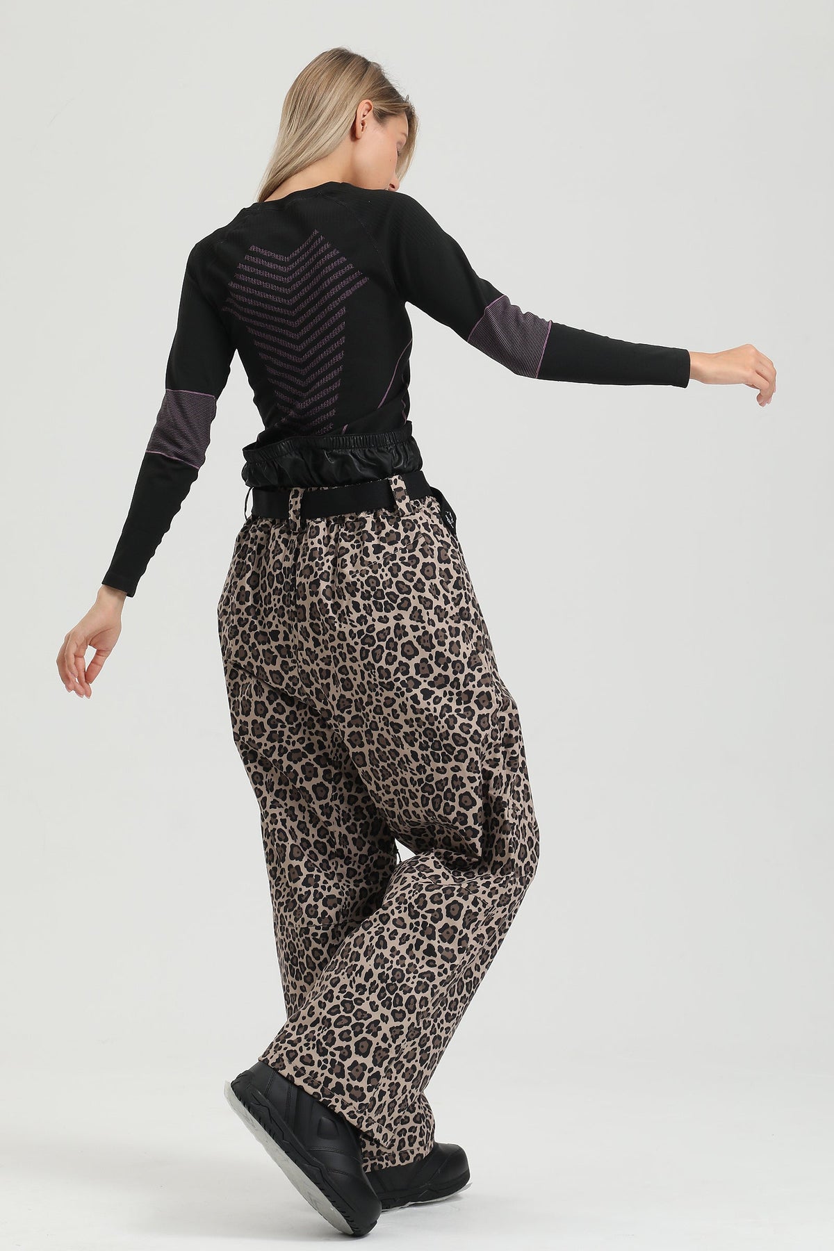 Leopard-GS-WPT2683-B-BAW-W-4.jpg